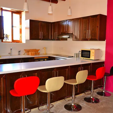 Stone House منزل ريفي