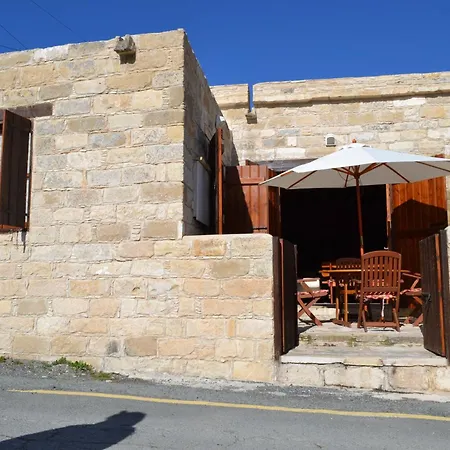 Country house Stone House Apsiou